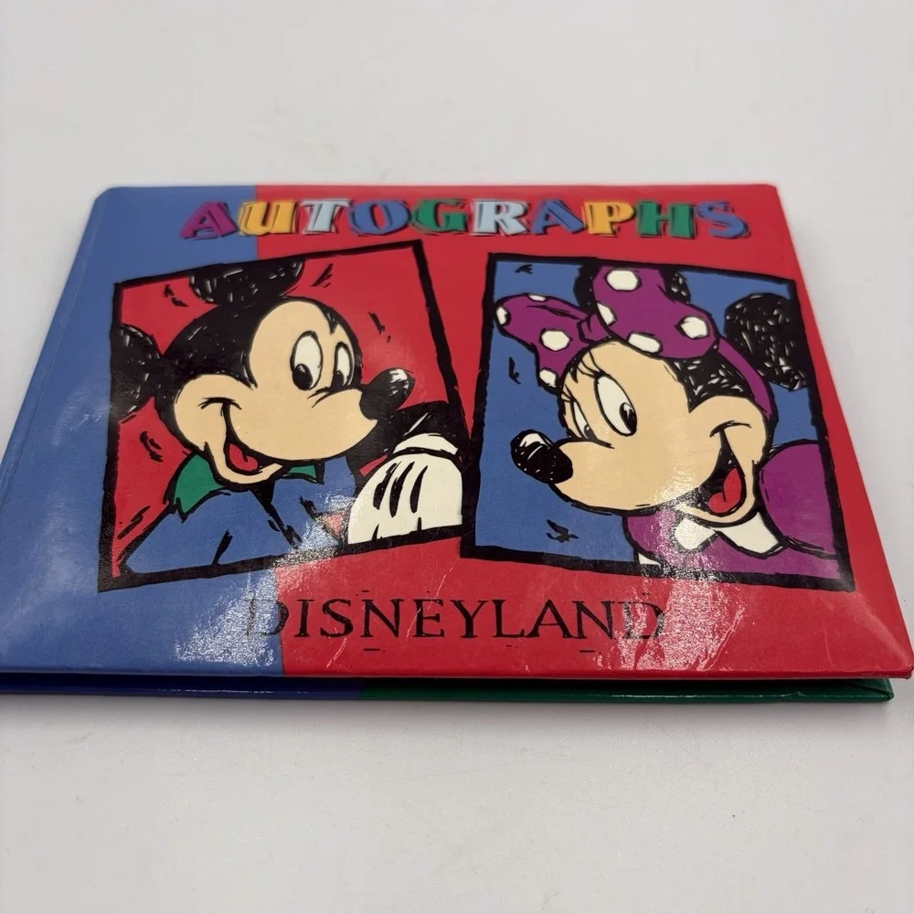 Disney Land World Park 1990's Autograph Book With‎ 26 Autographs Dated 1998